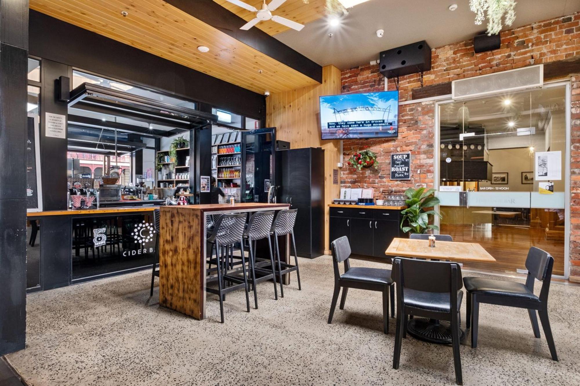 Quality Inn The George Hotel Ballarat Exteriör bild